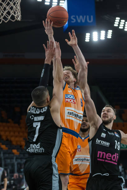 力量和顽强 力量和顽强