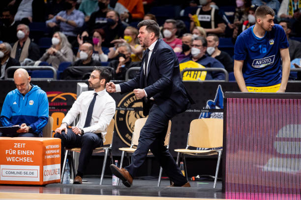 和顽强的斗 和顽强的斗